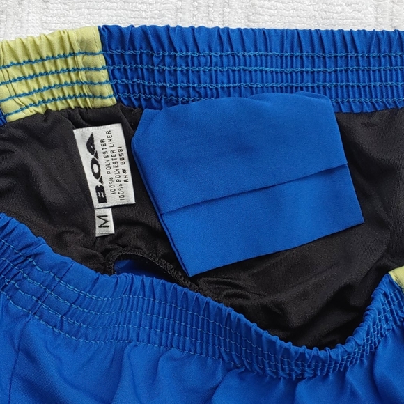 GUC BOA running shorts size medium - Picture 3 of 4